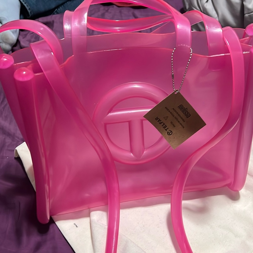 Brand new Telfar x Melissa Jelly bag in medium. Never work NWT